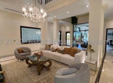 Casa de 5 habitaciones, Panamá · Venta de Casa en Santa María