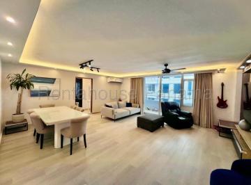 Apartamento de 3 habitaciones, Panamá · Apartamento en Venta en El Cangrejo