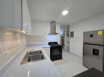 Apartamento de 2 habitaciones, Panamá · Alquiler de Apartamento Amoblado en PH Deveaux