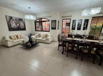 Casa de 4 habitaciones, Panamá · Casa Aaa 4r4.52p Amplio Lujoso Mass Estudio y Den Familiar en PH Doral Costa Sur 3000