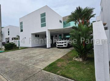 Casa de 3 habitaciones, Panamá · Se Vende Casa en Costa Sur Cur26 - 1203