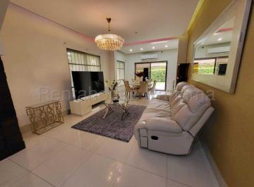 Casa de 5 habitaciones, Panamá · Alquiler de Casa en Clayton Embassy Club