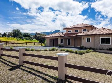 Casa de 2 habitaciones, Boquete · Excelente Casa en Buen Lote en Venta en Boquete Country Club, Boquete