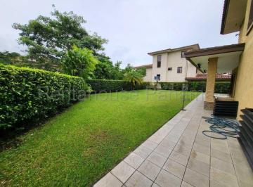 Casa de 5 habitaciones, Panamá · Casa en Alquiler en Clayton
