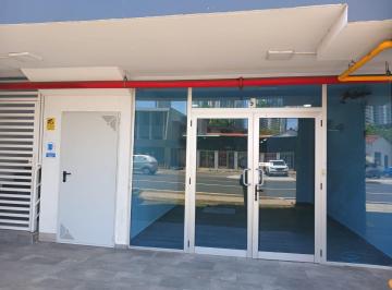 Oficina comercial · 130m² · 1 Estacionamientos · Alquiler de Local Comercial, Plaza signature Point, Planta Baja!