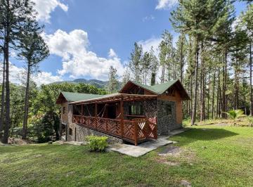 Casa de 5 habitaciones, Chame · Retiro de Montaña de Madera en Venta en Altos del María