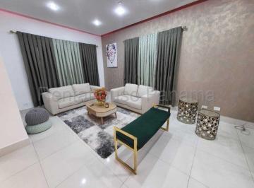 Casa de 5 habitaciones, Panamá · Venta de Casa en Clayton