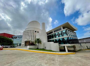 Edificio , Panamá · Edificio Comercial de 1356 m² en Venta y Alquiler en Av Transistmica