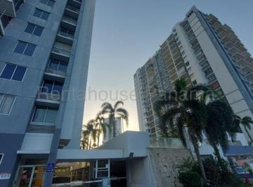 Apartamento de 2 habitaciones, Panamá · Apartamento en Venta en Transistmica