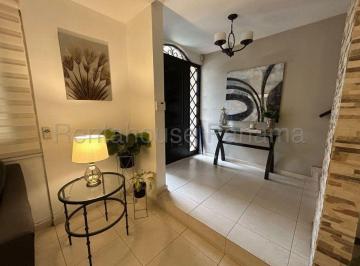 Casa de 3 habitaciones, Panamá · Casa de 219 m² con 3 Recámaras en Alquiler en Albrook