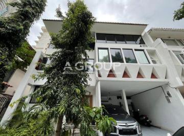 Casa · 467m² · 5 Recámaras · 2 Estacionamientos · Exclusiva Residencia en Punta Paitilla