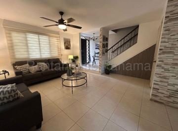 Casa de 3 habitaciones, Panamá · Casa en Alquiler en Albrook Fer