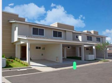 Casa · 170m² · 3 Recámaras · 2 Estacionamientos · Ganga Alquilo Casa en Panamá Pacifico PH Bosques del Pacífico