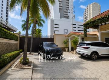 Casa · 505m² · 3 Recámaras · 6 Estacionamientos · Casa en Venta Vía Cincuentenario – 1,000 m² de Terreno
