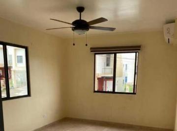 Apartamento · 180m² · 4 Recámaras · 2 Estacionamientos · Alquiler Casa Las Cumbres 3 Rec con Terraza