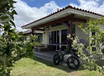 Casa de 2 habitaciones, Pedasí · Charming Ready To Move in Villa At Blue Venao