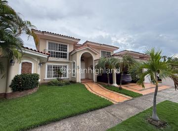 Casa de 4 habitaciones, Panamá · Se Vende Casa con Piscina en Costa del Este