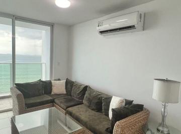 Apartamento de 3 habitaciones, Panamá · Se Alquila Apartamento Amoblado en PH Terramar, Frente Al Mar