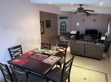 Casa de 3 habitaciones, Panamá · Venta de Casa en Chanis