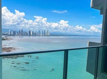 Apartamento · 99m² · 1 Recámara · 1 Estacionamientos · Alquiler de Apartamento, con Vista Al Mar en PH Oasis. G. S