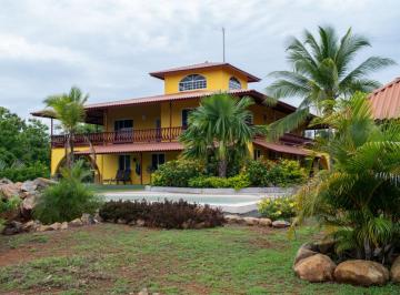 Casa de 5 habitaciones, San Carlos · Villa Campestre en El Copecito: Buen Clima, Vistas Al Mar y Montaña