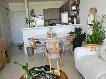 Edificio , Panamá · Apartamento en Coco Place con Vista Al Parque Omar