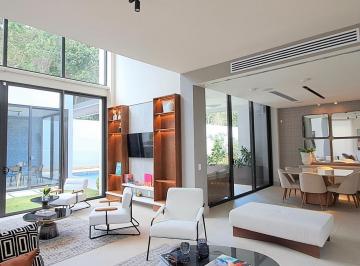 Casa · 295m² · 4 Recámaras · 2 Estacionamientos · En Venta Casas Unifamiliar 3 - 4 Rec PH Explora Panamá Pacífico