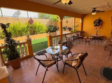 Casa de 4 habitaciones, Panamá · Casa en Venta en El Bosque