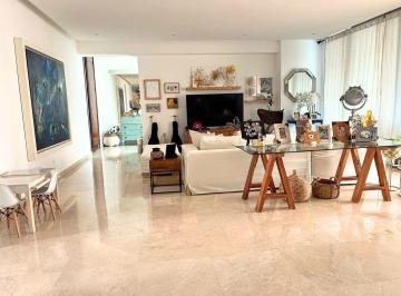 Apartamento · 294m² · 3 Recámaras · 2 Estacionamientos · Se Vende Apartamento en Punta Pacifica