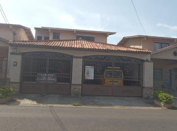 Casa · 150m² · 3 Recámaras · 4 Estacionamientos · Casa en Venta Villa de Las Lomas La Chorrera