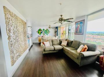 Apartamento · 134m² · 3 Recámaras · 2 Estacionamientos · Se Vende Bello Apartamento en Villa Lucre Lindo Edificio - Usd 255,000