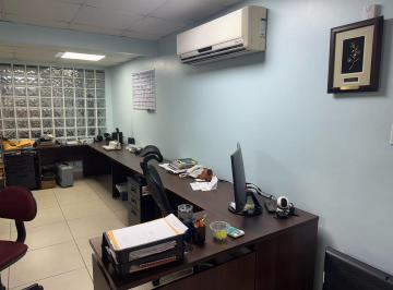 Local comercial · 113m² · 6 Recámaras · 2 Estacionamientos · Venta o Alquiler de Local Comercial en El Carmen