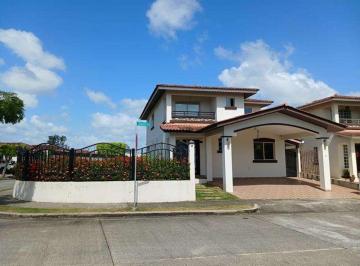 Casa de 3 habitaciones, La Chorrera · Casa en Venta Costa Verde Spring Hills