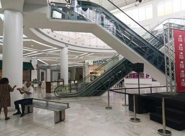 Local comercial · 82m² · 1 Recámara · 29 Estacionamientos · Alquiler Local Comercial 82 m² en Planta Baja Albrook Mall Lt