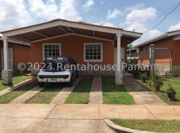 Casa de 3 habitaciones, Arraiján · Venta en Vista Alegre Primavera Casa