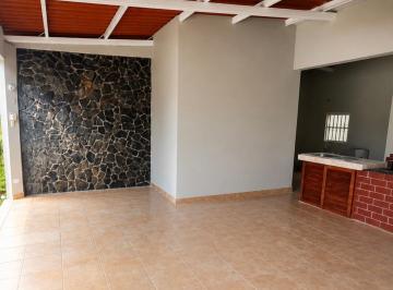 Casa · 150m² · 3 Recámaras · 2 Estacionamientos · Chanis, Garita Seguridad 24 Horas, 3 Rec a 1400