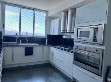 Apartamento · 323m² · 3 Recámaras · 3 Estacionamientos · Vendo Apartamento C Este Vista Al Mar