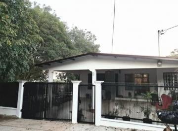 Casa de 4 habitaciones, La Chorrera · Vendo Hermosa Casa en Las Lomas de La Chorrera Esquina Amplio Terreno