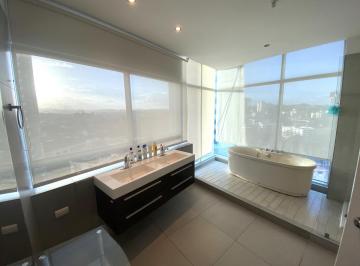 Apartamento · 156m² · 1 Recámara · 1 Estacionamientos · Yacht Club en Av Balboa (Id 12553)
