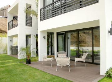 Casa · 258m² · 3 Recámaras · 2 Estacionamientos · Casa en Venta en Condado del Rey