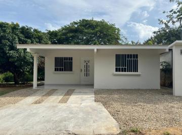 Casa · 77m² · 2 Recámaras · 2 Estacionamientos · Venta de Casa en Las Tablas Abajo Dos Recamaras 301 m²