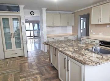 Apartamento de 5 habitaciones, Panamá · Apartamento en Venta en Paitilla