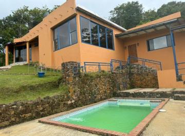 Casa de 3 habitaciones, Cerro Azul · Casa en Venta en Cerro Azul