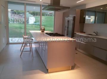 Casa de 3 habitaciones, Panamá · Alquiler Townhouse Clayton