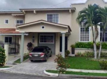 Casa · 135m² · 3 Recámaras · 1 Estacionamientos · Alquilo Casa en Arraijan Cabecera 3r