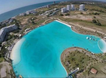 Apartamento · 2 Recámaras · 1 Estacionamientos · Venta Apartamento en Playa Blanca 2r con Balcon y Hermosa Vista