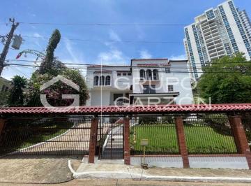 Casa de 3 habitaciones, Panamá · Venta de Casa con Elevador en Hato Pintado (La Loma Cerca del Hospital San Fernando) con Elevador