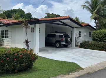 Casa de 3 habitaciones, Chame · House For Sale in Villas Boungavillas Coronado Golf Club