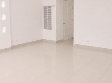 Local comercial · 640m² · 2 Estacionamientos · Vendo Local Showroom Zona Libre