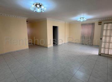 Casa de 4 habitaciones, San Miguelito · Venta de Casa en El Bosque El Doral 391 m